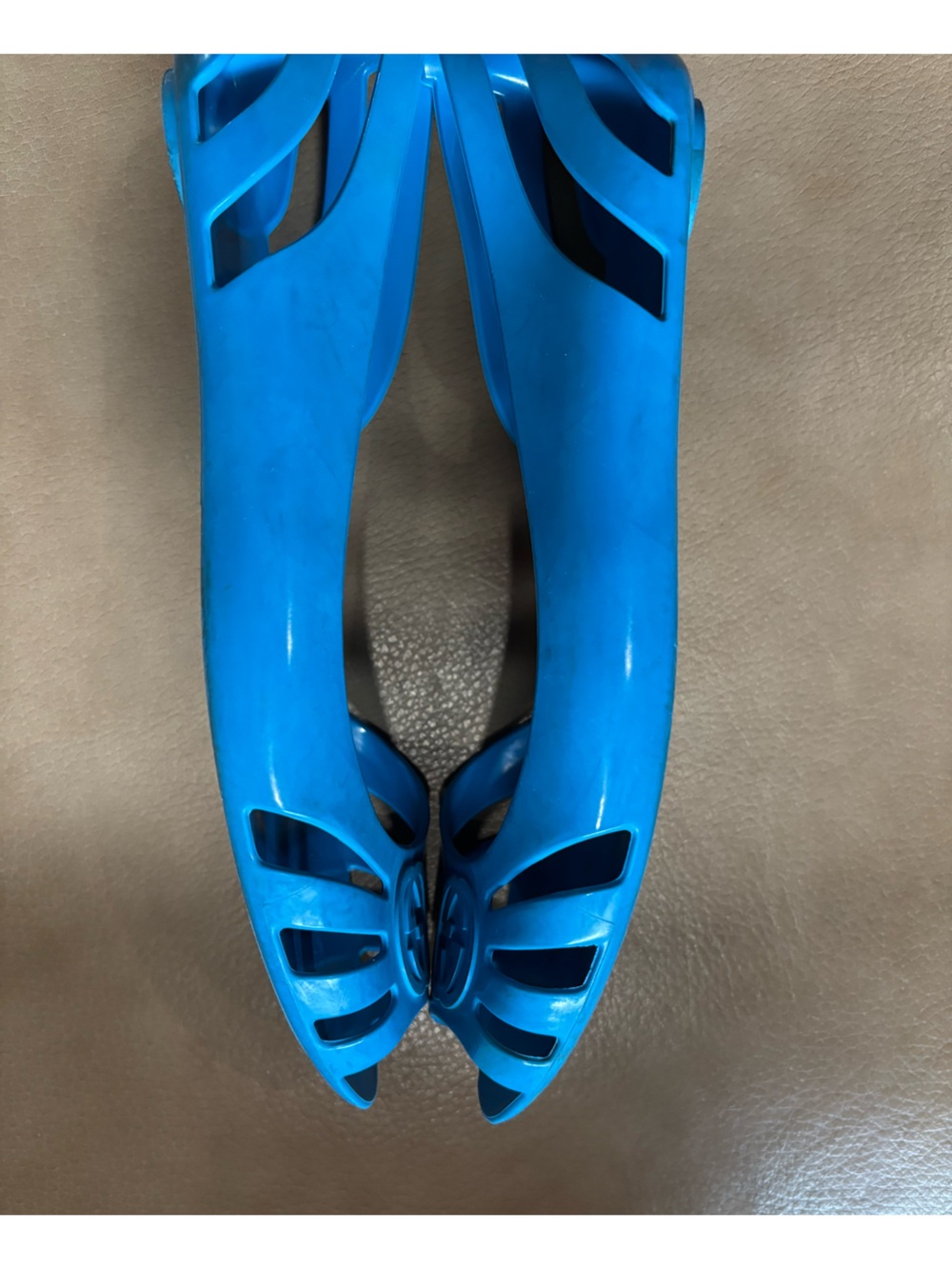 Gucci authentic Turquoise Jelly Flat Sandal for beach size 36 size 6 - Picture 7 of 10